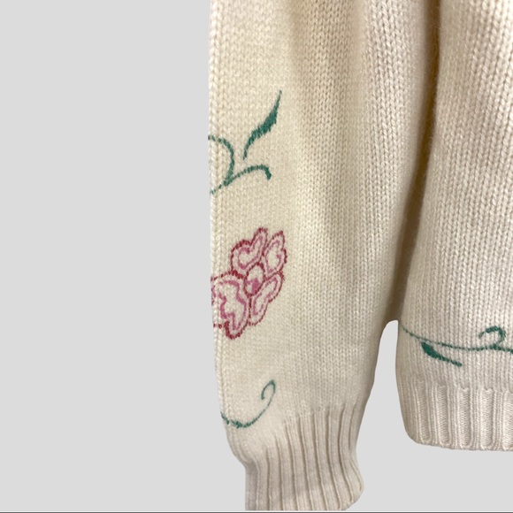 Vintage Mister Nic Cream Cashmere Cardigan Purple Pink Green Painted Flowers - Picture 3 of 10